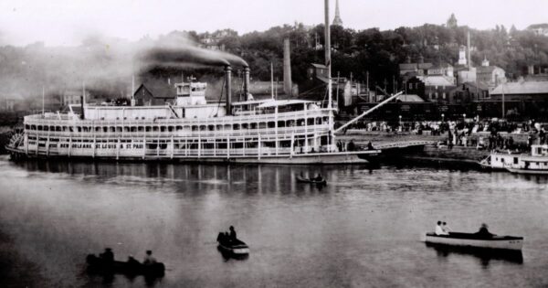 Steamer Sidney in Stillwater (view from WI side)