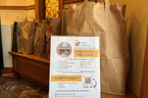 Valley Outreach Food-to-Go Bags Available at Library